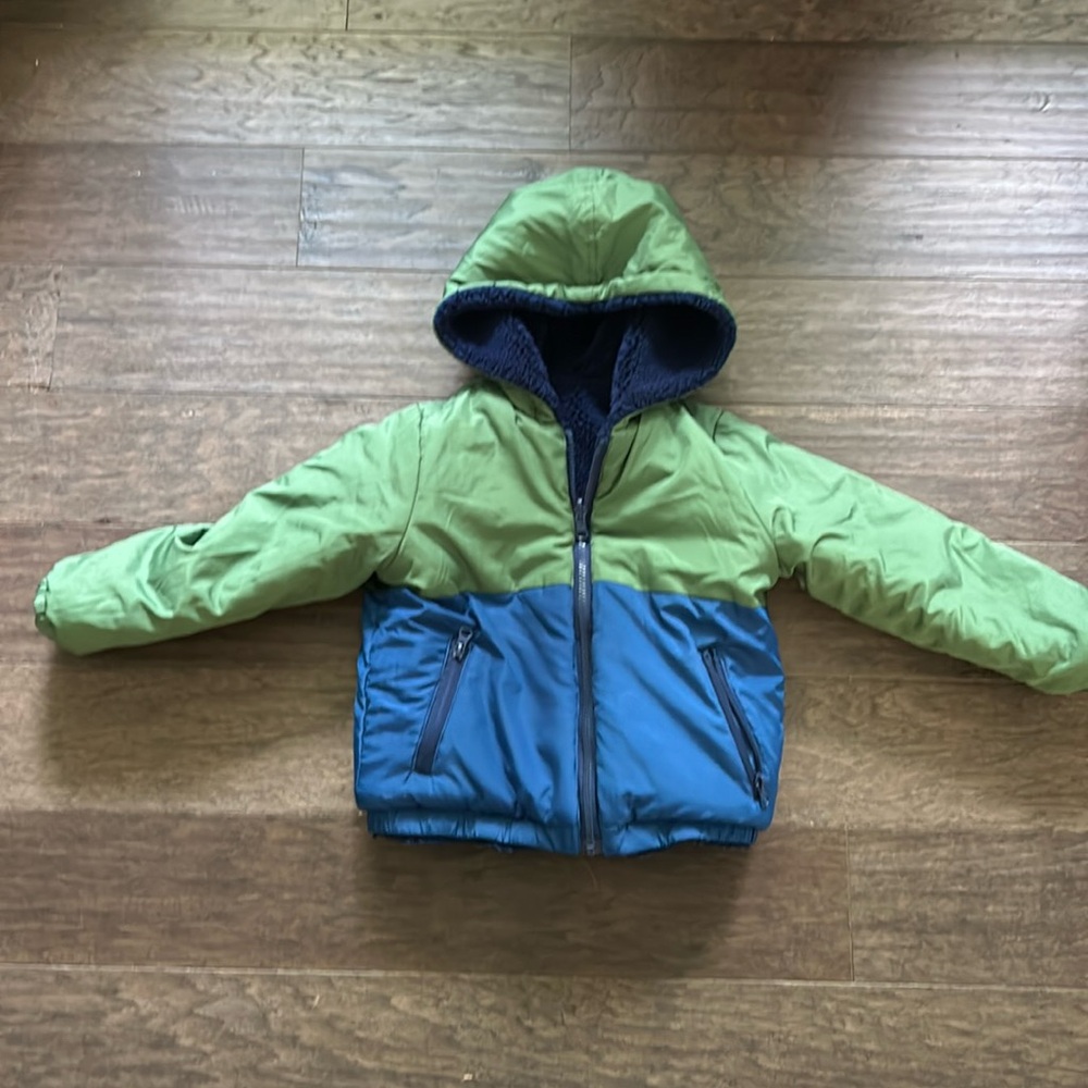 Stitch fix reversible coat in super condition. Size 5.